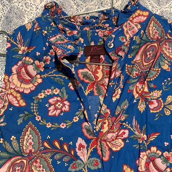 Ruffle-neck top in Liberty® Flora Belle Item L1035 J Crew Size 00 Like New - Picture 4 of 7